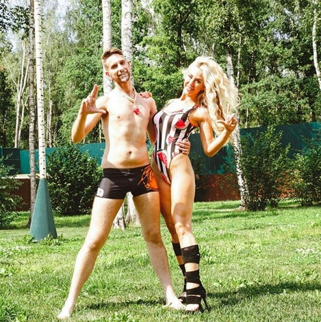 Поклонники Дома-2 раскритиковали наряды Насти Кочервей