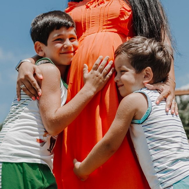 Тигран и Юлия Салибековы заняты поисками имени для сына