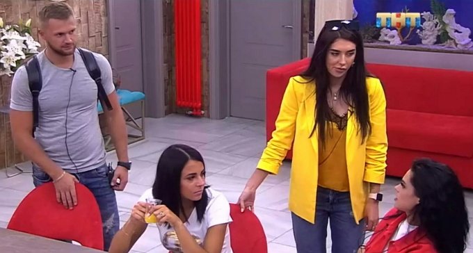 Мнение: Литвинову и Мусульбес пытаются испортить свадьбу?