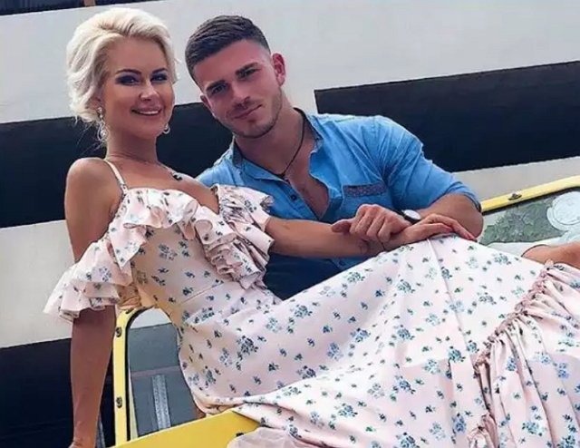 Мнение: Африкантова и Капаклы хотят разжалобить руководство?