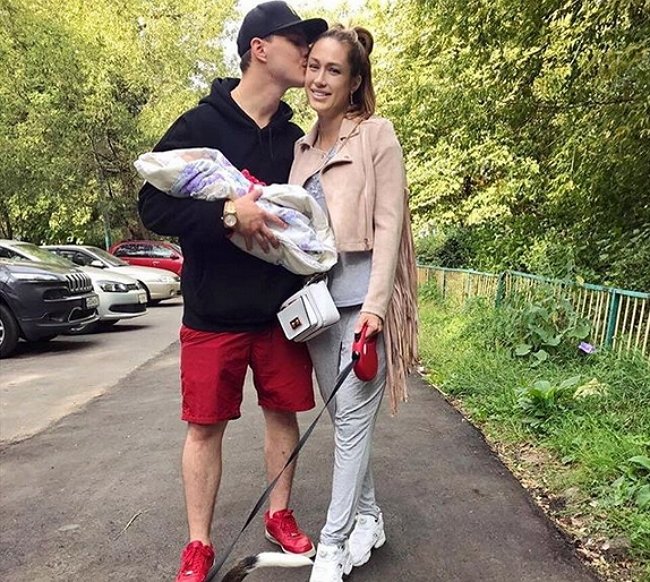 Алена Ашмарина: Распишемся и улетим отдыхать