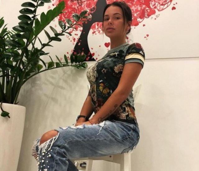 Александру Шеву не взяли на работу в салон красоты