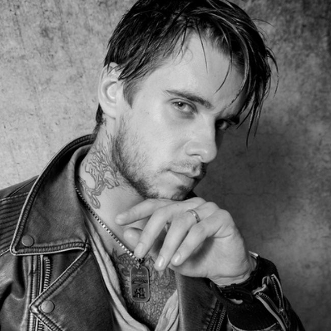 Евгений Ромашов «полетал» с крыши Дома-2