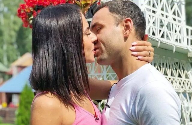 Мнение: Александр Гобозов решил вернуть Ольгу Жарикову?