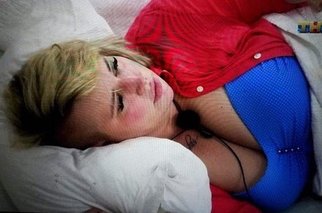 Александра Черно будет наказывать антифанатов в суде