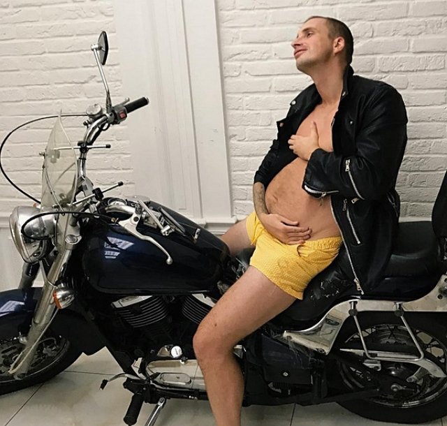 Константин Иванов троллит свою экс-девушку Сашу Гозиас