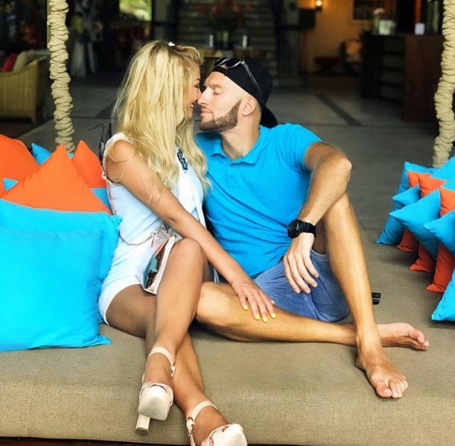 Марго Овсянникова: Эти два фрика думают, что они звезды!