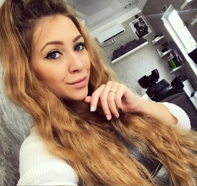 Коллектив Дома-2 избавил Алёну Савкину от конкурсных волнений