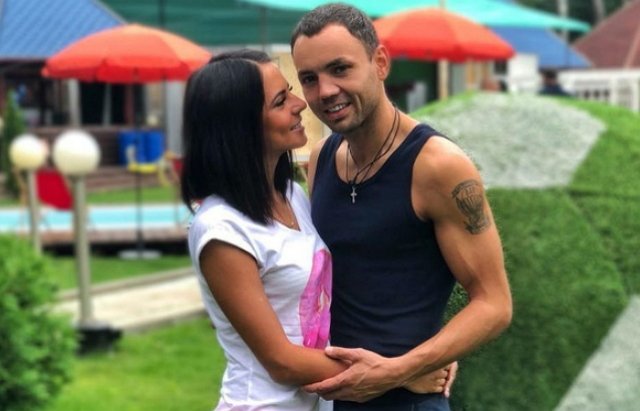 Александр Гобозов: Жарикова изменила с моим другом!