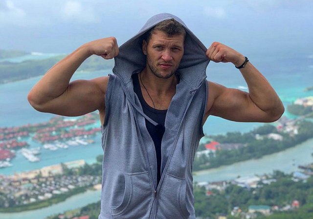 Виктор Шароваров: Буду жить с Сашей