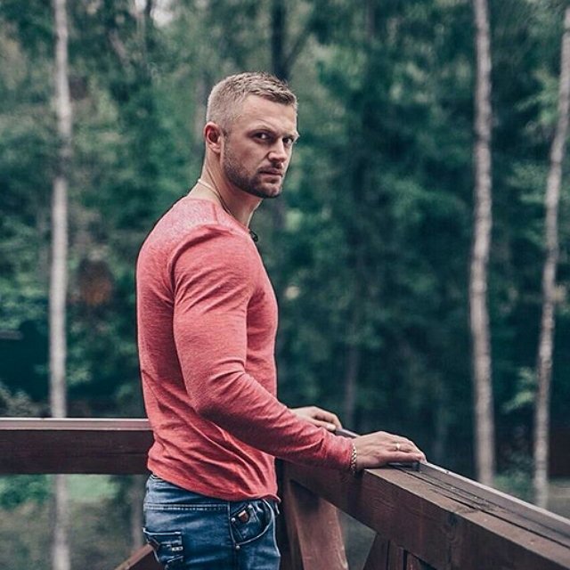 Виктор Литвинов будет делиться сплетнями с фанатами Дома-2