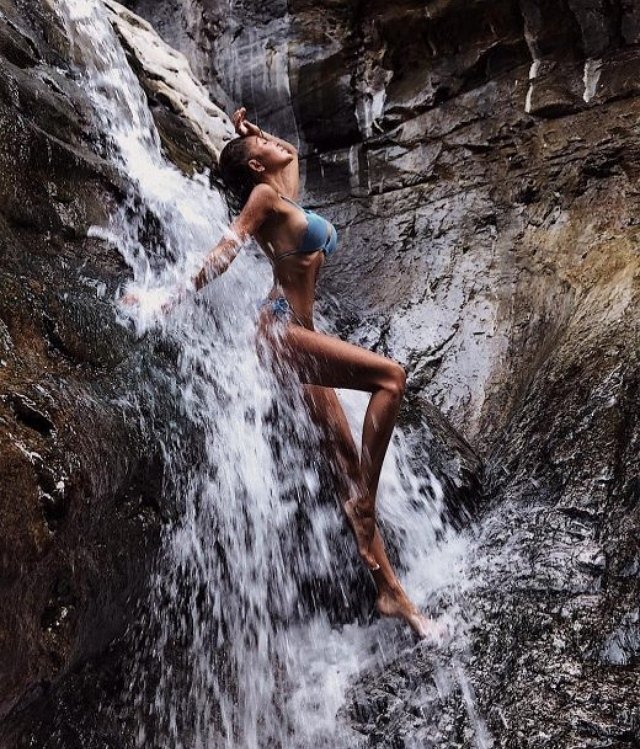 Лиза Кутузова не поспешила развеять опасения фанатов о своём разводе