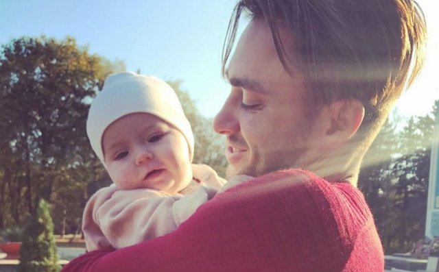 Из блога Редакции: Алексей Безус показал маленькую дочь