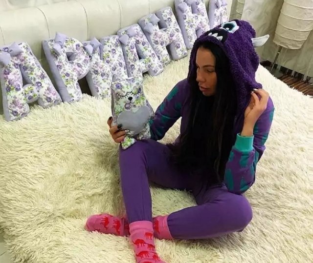 Мнение: Мать на отдает Шеве дочь?