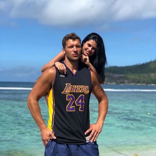 Виктор Шароваров советует Ирине Пинчук собирать вещи