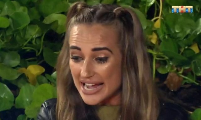 Мнение: Сумароков никак не простит Ендальцевой измену?