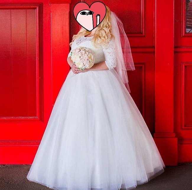 Александра Черно ищет свадебное платье