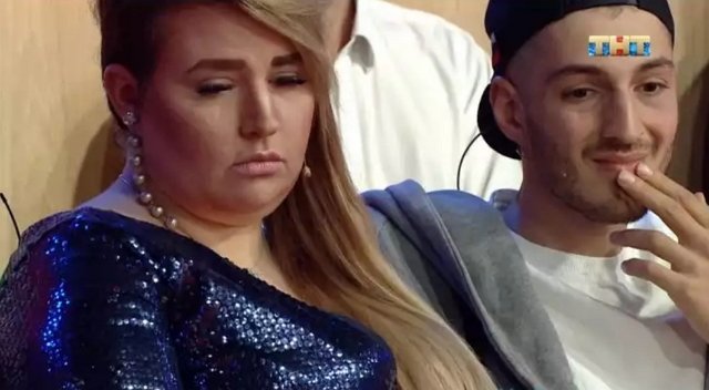 Мнение: Александра Черно беременна?