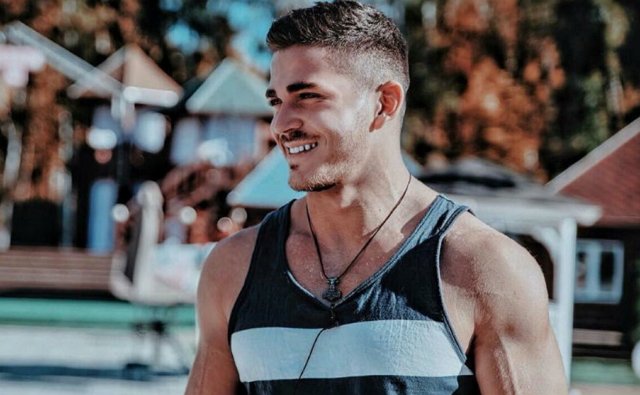 Роман Капаклы: В детстве мне не хватало мужского совета