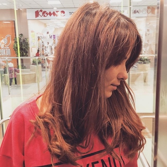 Катя Токарева продолжает экспериментировать с цветом волос