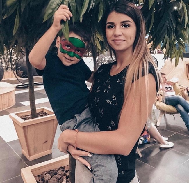 Александр Гобозов тайно общается со своей бывшей женой