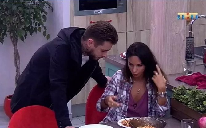 Евгений Ромашов потерпел неудачу на любовном фронте?