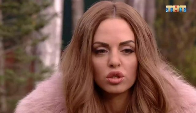 Мнение: Ефременкова пошла на представление ради пиара?