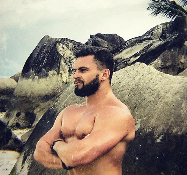 Денис Кондратьев: Может написать книгу?