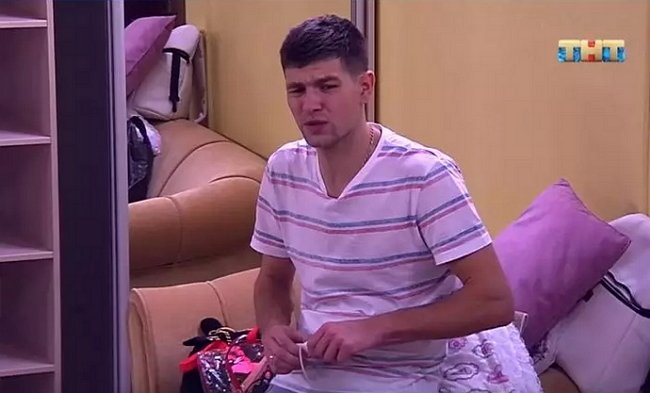 Мнение: Дмитренко мечтает оказаться за воротами?