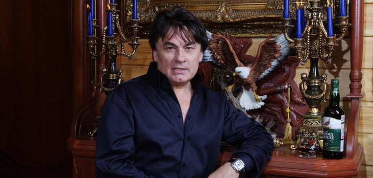 Александр Серов с помощью полиции ищет воровку Дарью Друзьяк