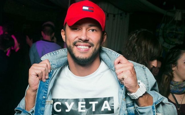 Саймон Марданшин: На её отношения мне ровно