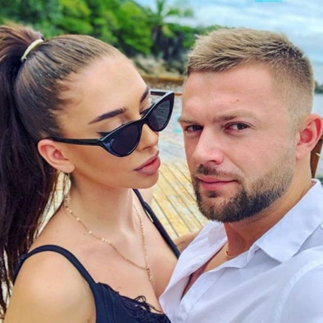 Виктор Литвинов перестал носить обручальное кольцо