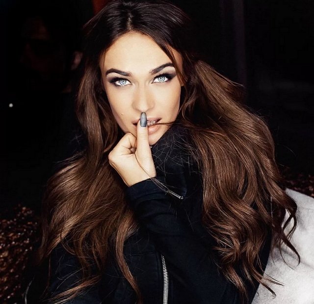 Злоумышленники шантажируют Алену Водонаеву