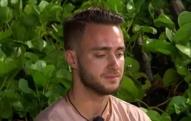 Мнение: Руководство потакает пагубной привычке Безуса