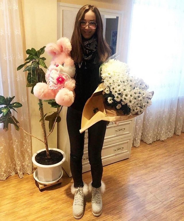 Ольга Бузова проигнорировала своих поклонников