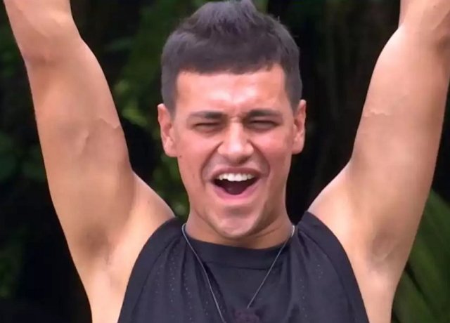 Мнение: Парни Сейшел прячутся за спинами девушек