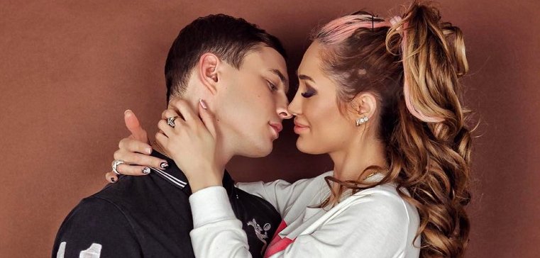 Алёна Ашмарина и Илья Григоренко заговорили о свадьбе