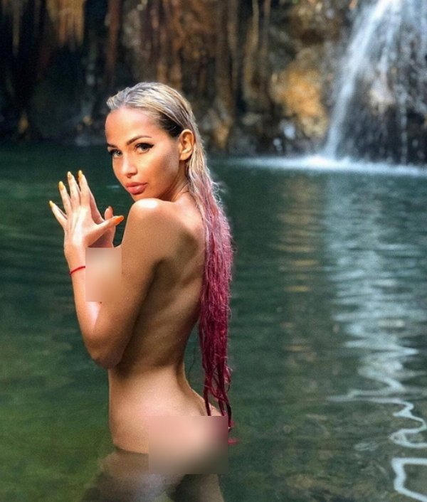 Хейтеры обвинили голую Лизу Триандафилиди в вульгарности