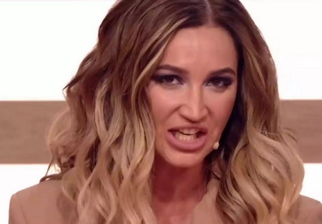 Мнение: Дмитрий Абрамов готов на членовредительство ради Бузовой