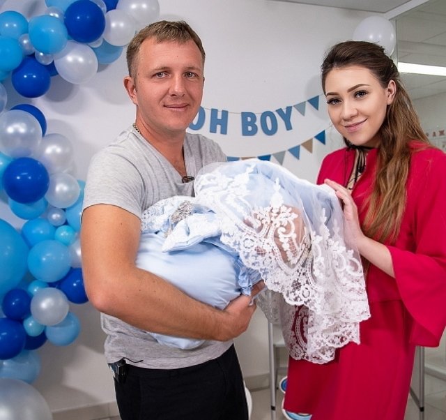 Фотоподборка с выписки Алены Савкиной