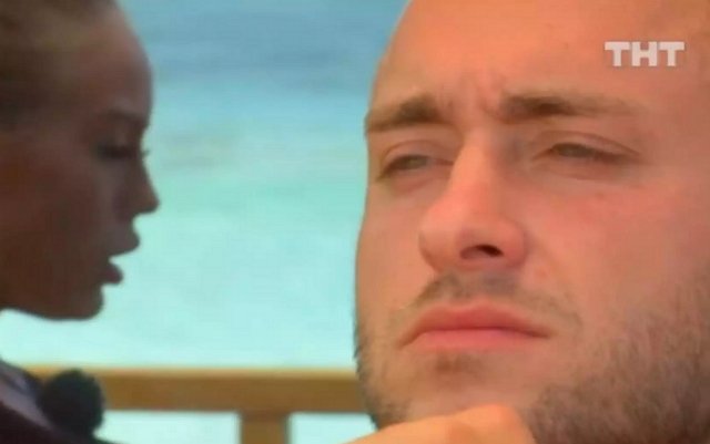 Мнение: Безусу нужен психотерапевт!