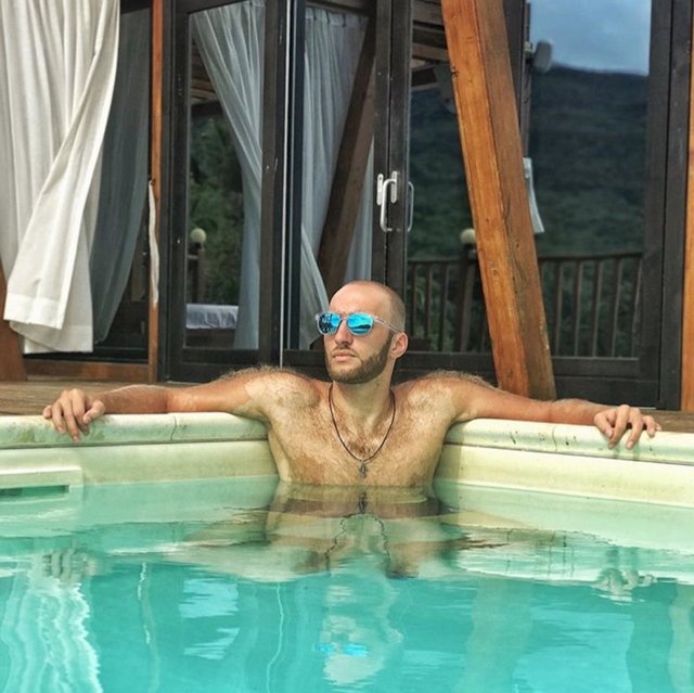 Артём Сорока: Эти двое всё равно разведутся