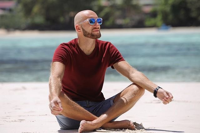 Артём Сорока доверил выбор девушки для участия в конкурсе с ним своей бабушке Артём Сорока доверил выбор девушки для участия в конкурсе с ним своей бабушке