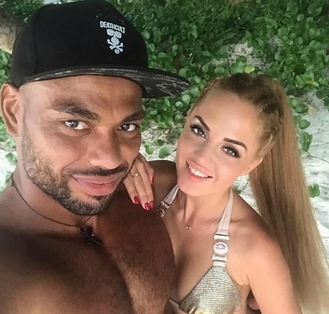 Ефременкова смеётся над фамилией Мондезира