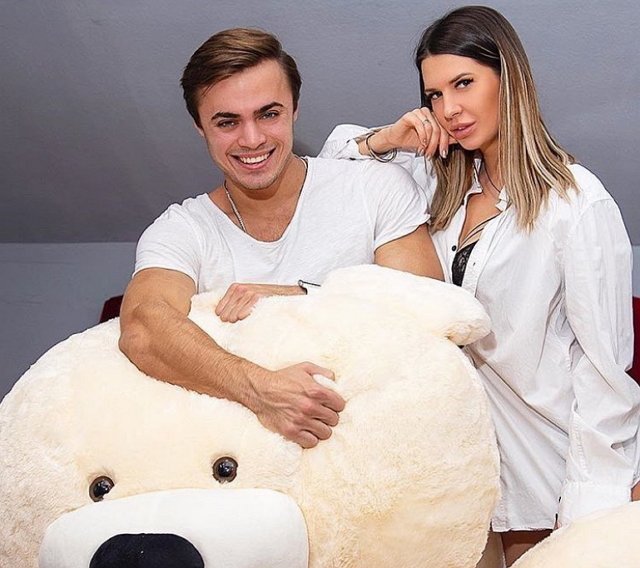 Донцова и Купин должны отложить свадьбу из-за беременности Майи Донцова и Купин должны отложить свадьбу из-за беременности Майи