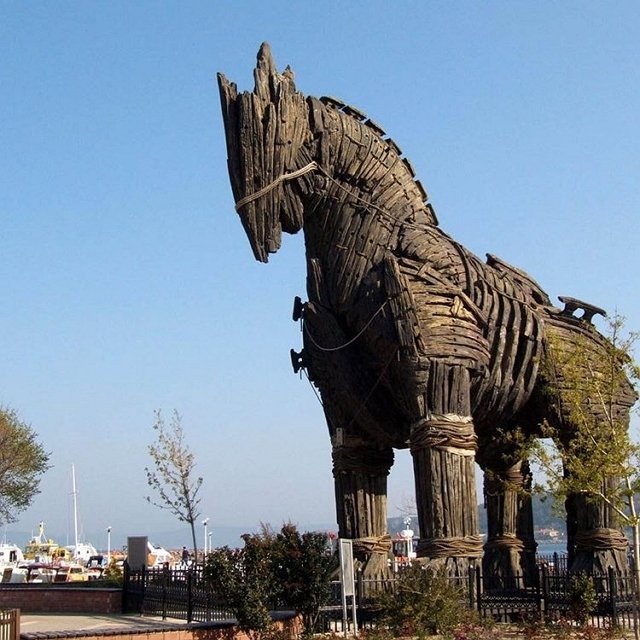 Евгений Кузин встал на писательскую стезю Евгений Кузин встал на писательскую стезю