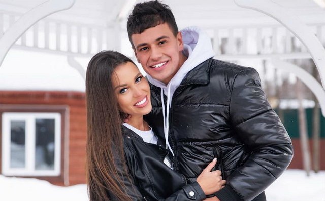 Сахнов и Строкова взяли перерыв в отношениях