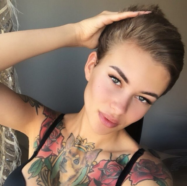 Елена Хромина экстренно сменила прическу