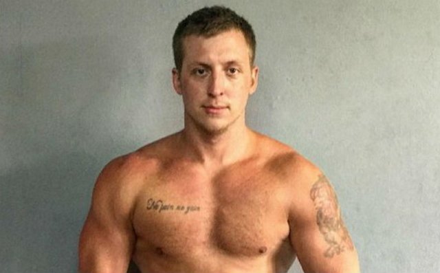 Евгений Руднев хочет устроить мать обычным кассиром