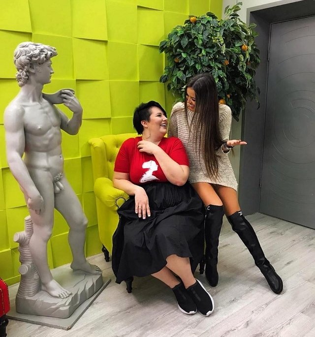 Александра Оганесян: Меня бесит, что они дружат